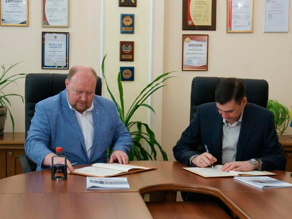 ЦДУ підписав угоду про співпрацю з Національним авіаційним університетом