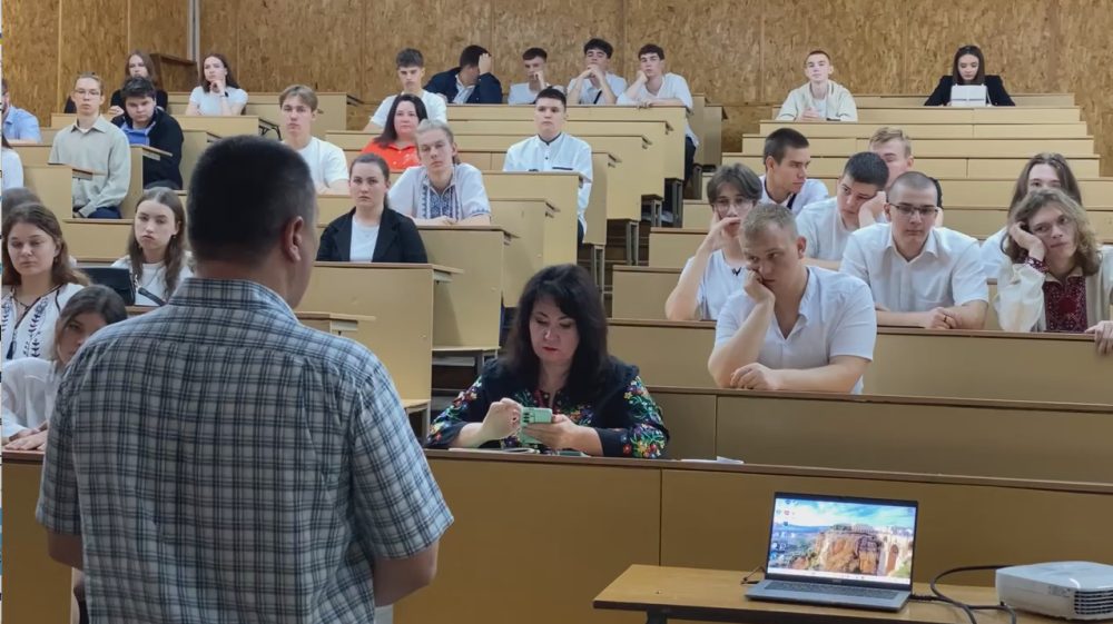 Зустрічаємо першокурсників 2025 у родині факультету