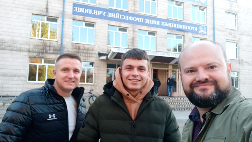 Магістри-цифровики завітали на практичні заняття до Кропивницького ВПУ №9
