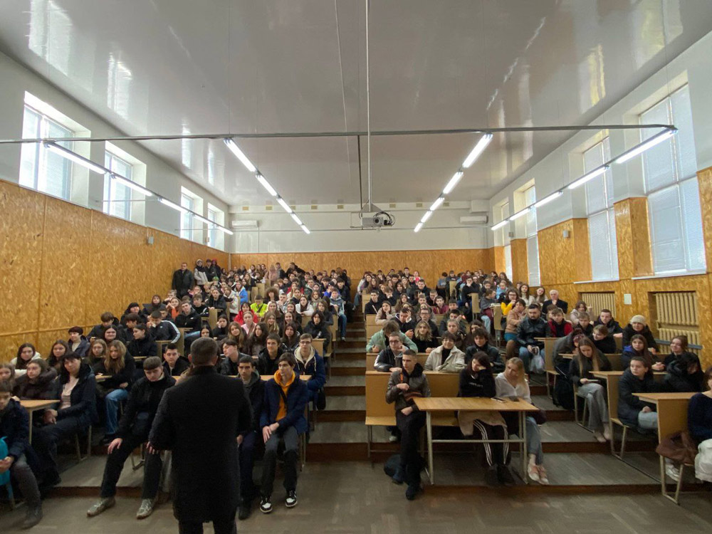 Відкрий двері у своє майбутнє разом із факультетом інформаційних технологій, математики та природничих наук