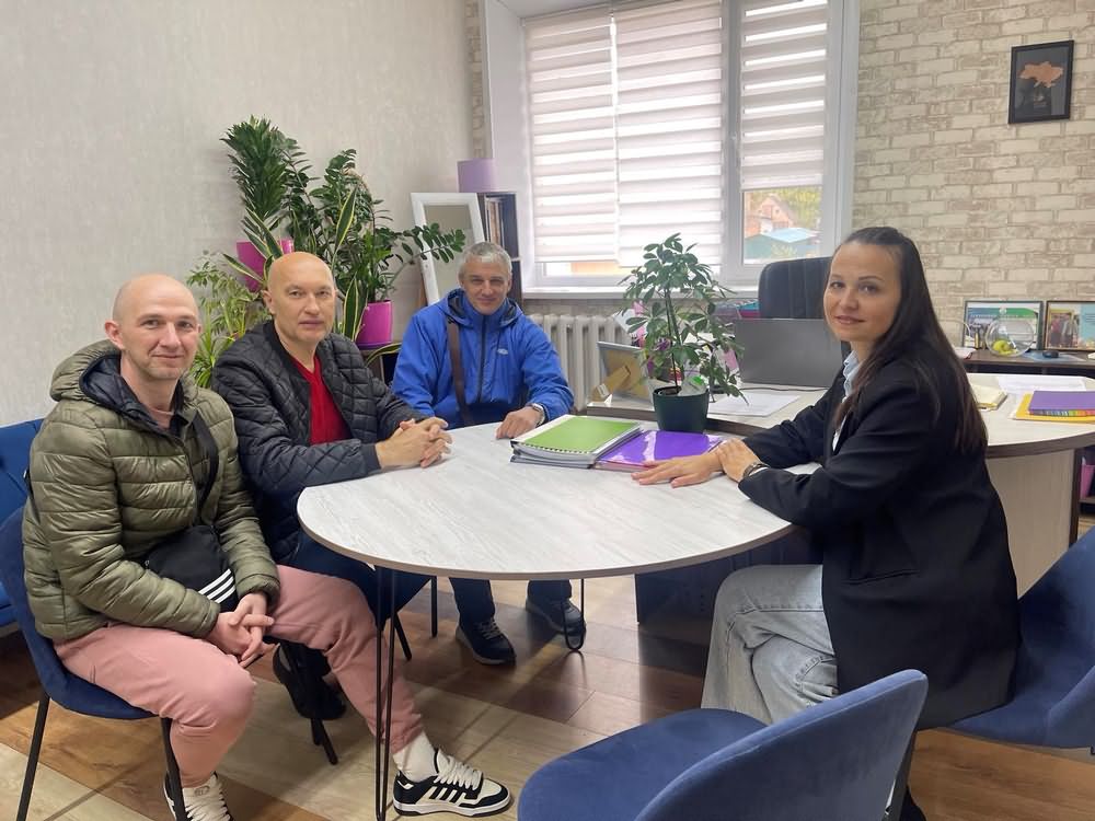 15 жовтня у Первозванівському ліцеї Первозванівської сільської ради Кропивницького району Кіровоградської області відбулась робоча зустріч з профорієнтаційною роботою запланованою кафедрою спортивних ігор та масових видів спорту та директоркою навчального