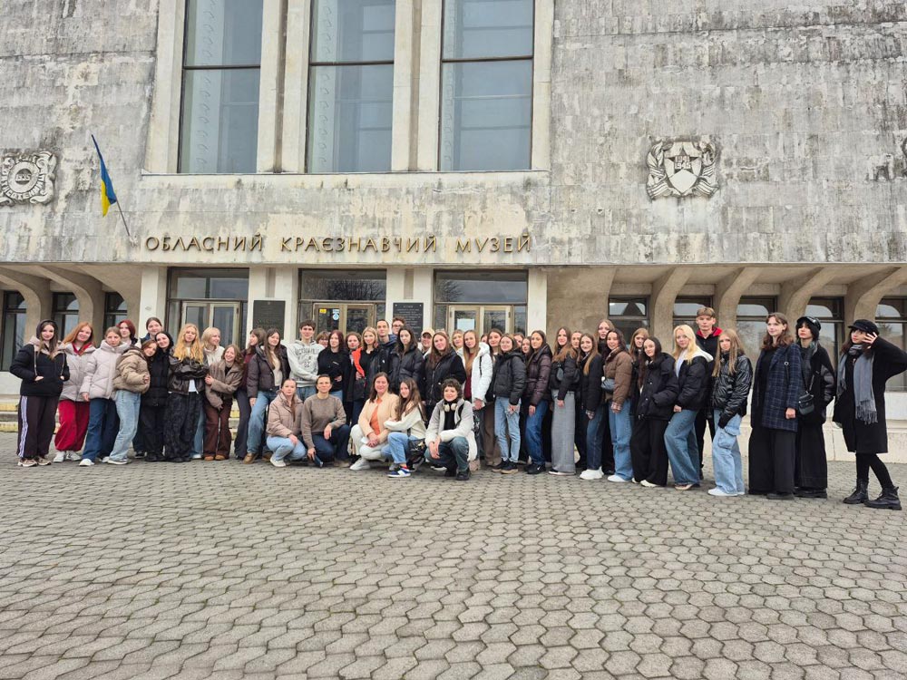 Пізнавально-виховна екскурсія факультетської родини до міста Черкаси
